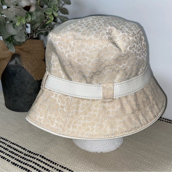 Coach Signature Print Beige and Ivory Bucket Hat Vintage Size P/S - Picture 10 of 14